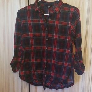 3/4 sleeve button down shirt